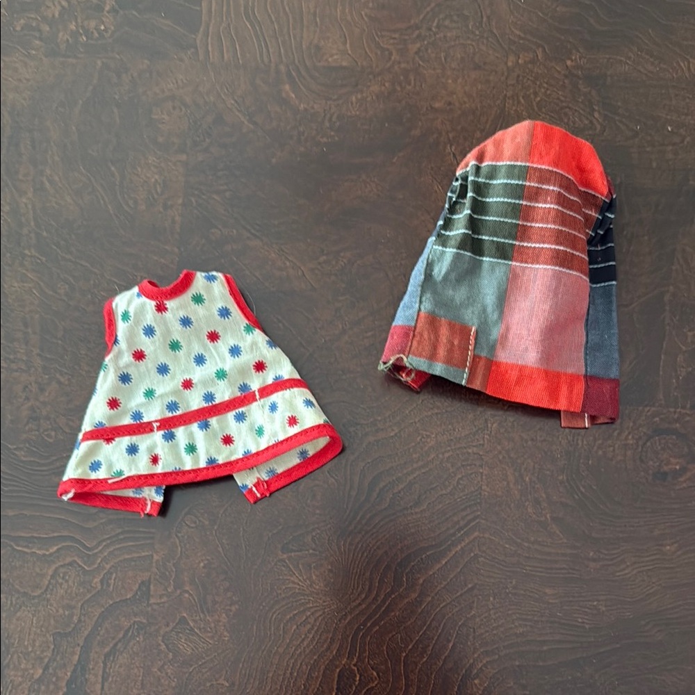 Vintage 1960’s Handmade top and artist cape for Barbie